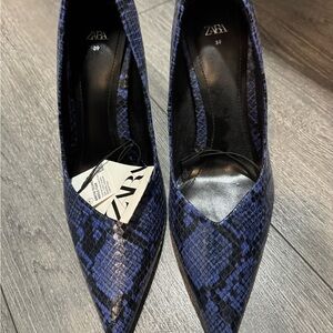 Zara Elegant Blue Snakeskin Heels